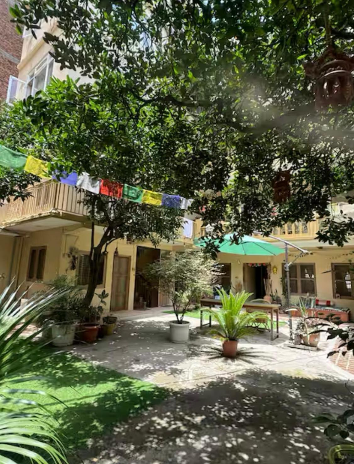 The Melo Pomelo Courtyard. Apartment Kathmandu Luaran gambar
